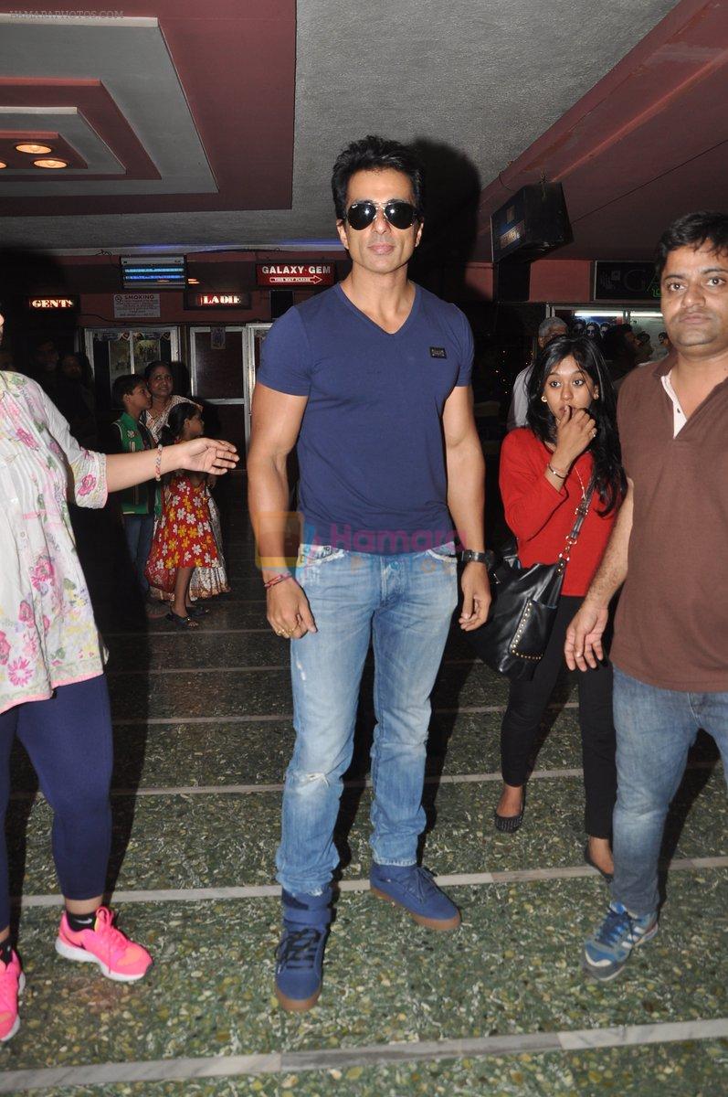 Sonu Sood with Team of Happy New Year visits Gaiety Cinema in Mumbai on 28th Oct 2014