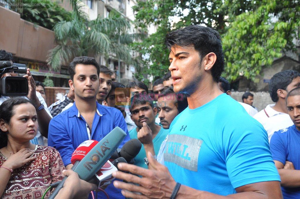 Saahil Khan snapped at Andheri Court in Mumbai on 29th Oct 2014