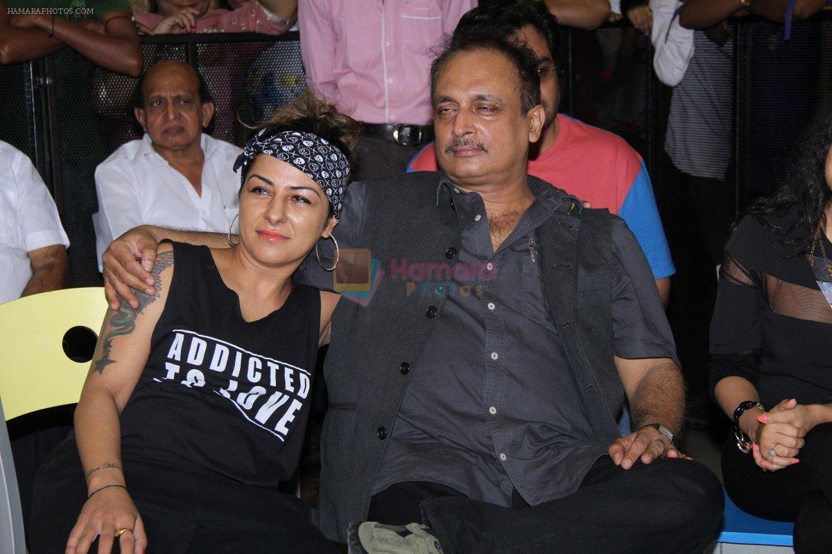 Hard Kaur, Piyush Mishra at Shaukeen music lauch in Thane, Mumbai on 2nd Nov 2014