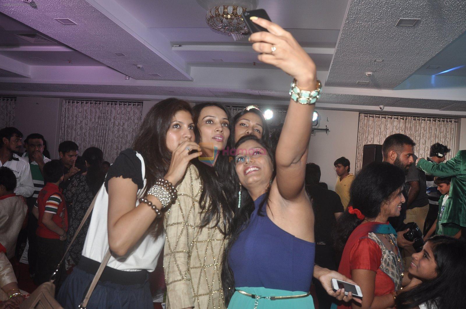 Nethra Raghuraman, Dipannita Sharma and Fleur Xavier at the First Look and Music Launch of the film Take It Easy in Andheri, Mumbai on 5th Nov 2014