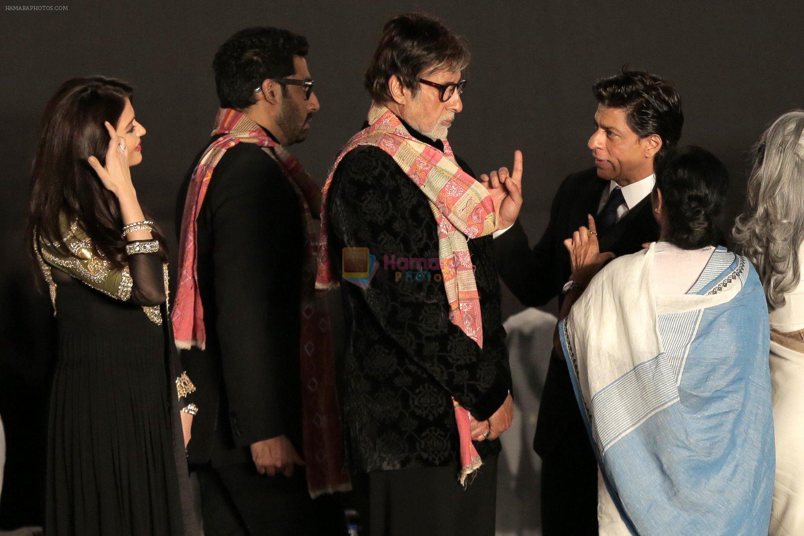 Amitabh Bachchan, Shahrukh Khan,Mamta Banerjee, Aishwarya Rai Bachchan, Abhishek at kolkatta international film festival on 10th Nov 2014