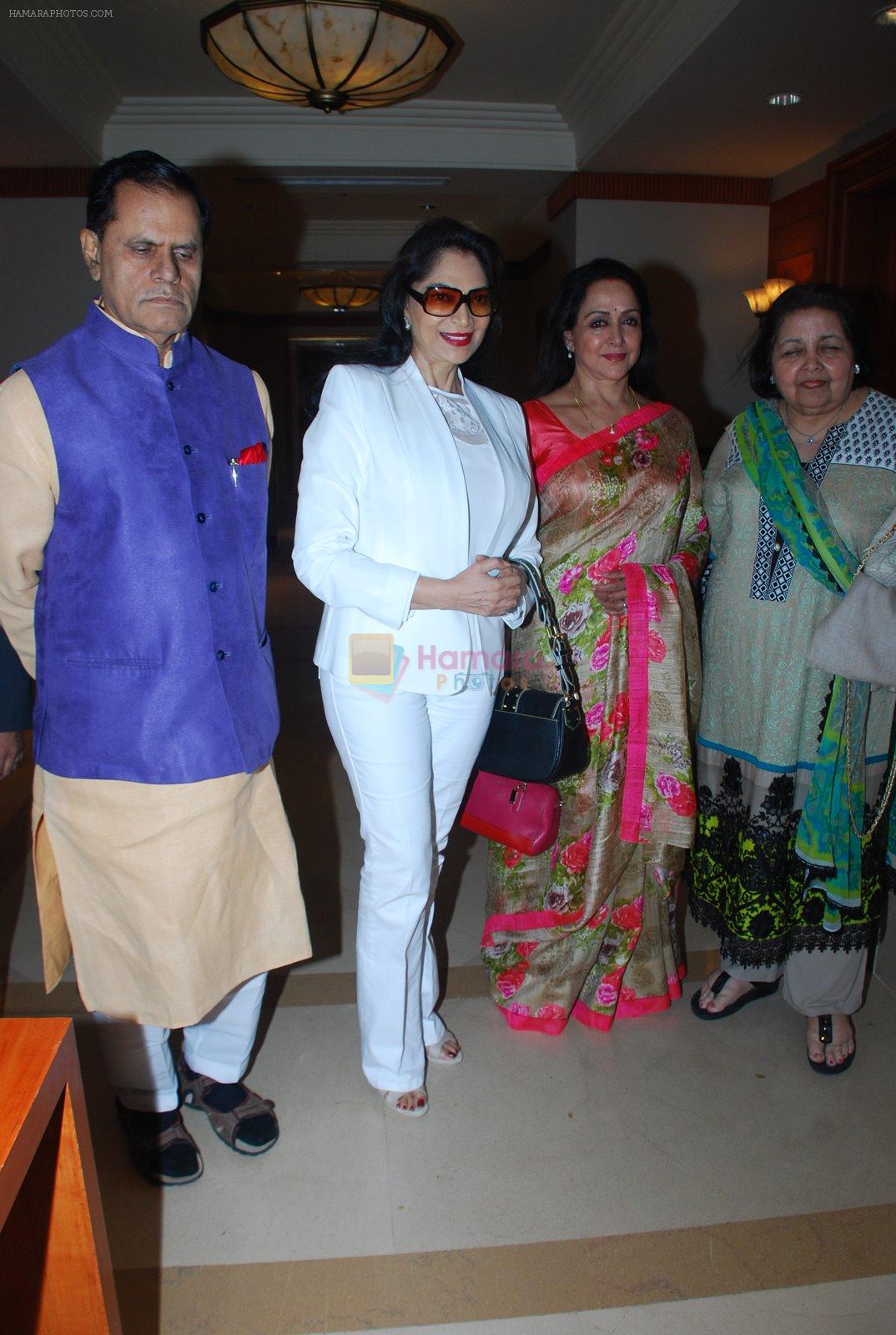 Hema Malini, Simi Grewal, Pamela Chopra at GR8 Yash Chopra Memorial Awards meet in J W Marriott on 20th Nov 2014