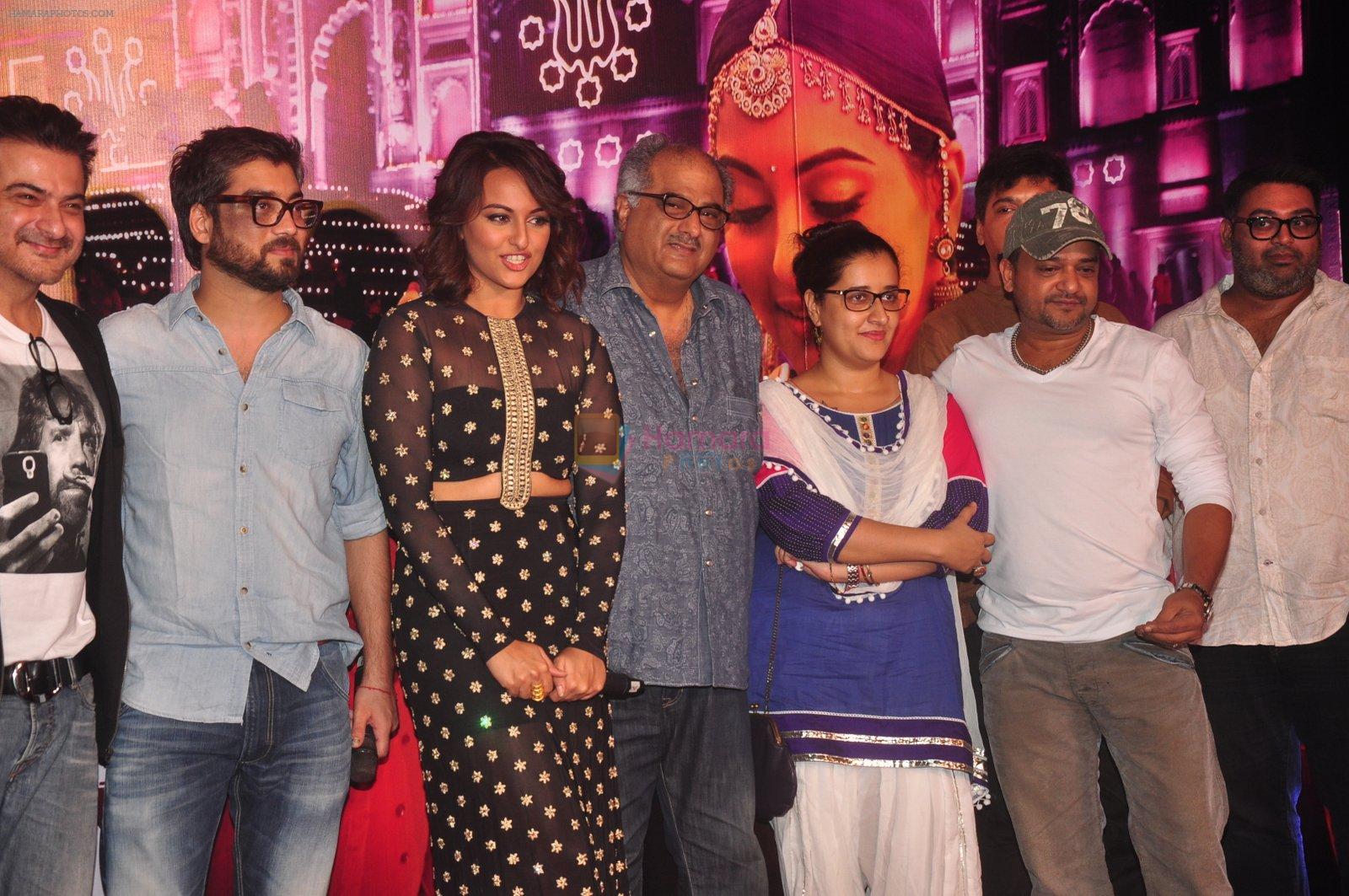 Sonakshi Sinha, Amit Ravindernath Sharma, Boney Kapoor, Sanjay Kapoor, Sajid Ali unveils Radha song from Tevar in PVR, Juhu, Mumbai on 25th Nov 2014