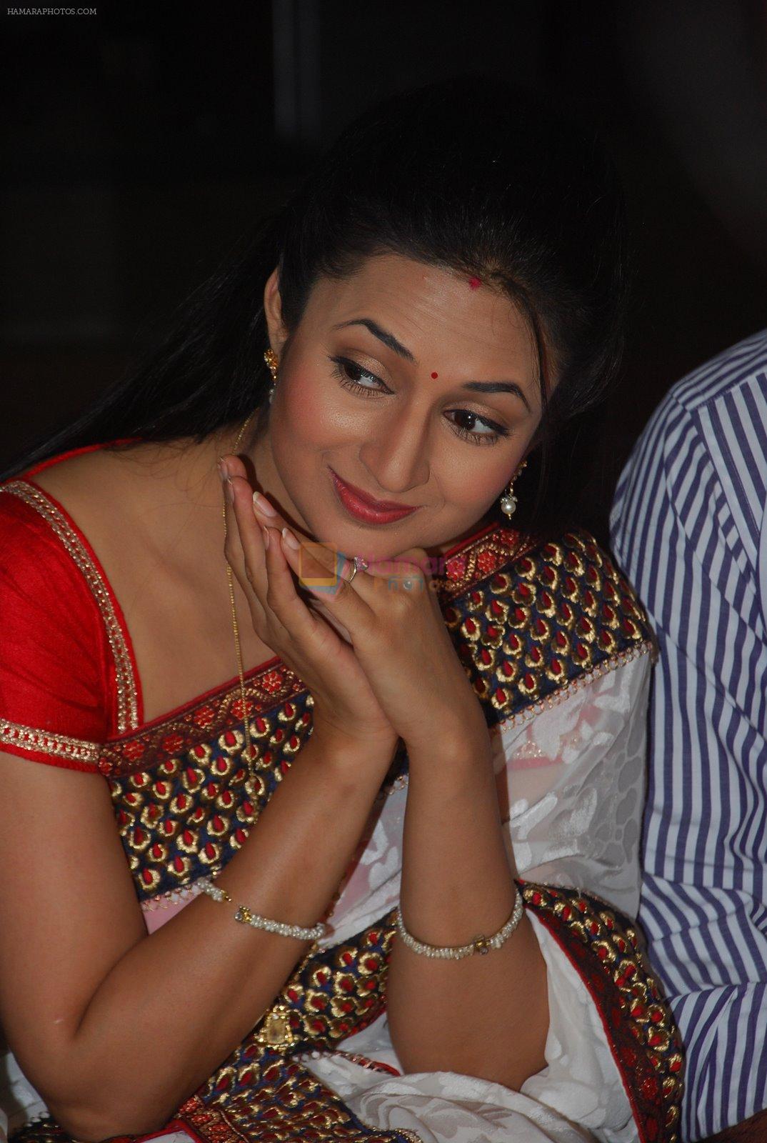 Divyanka Tripathi at Yeh Hai Mohabbatein 300 episodes celebrations in Andheri, Mumbai on 28th Nov 2014