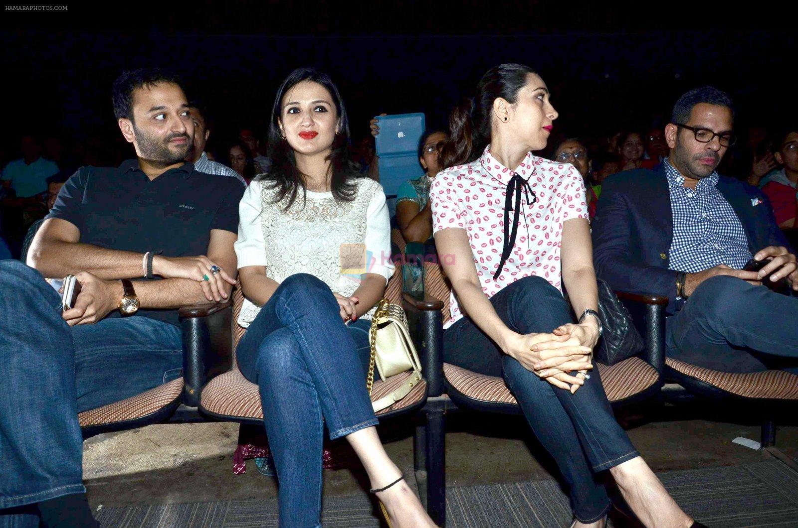 Karisma Kapoor, Anu Dewan, Sanjay Kapur at Shiamak show in Sion on 28th Nov 2014
