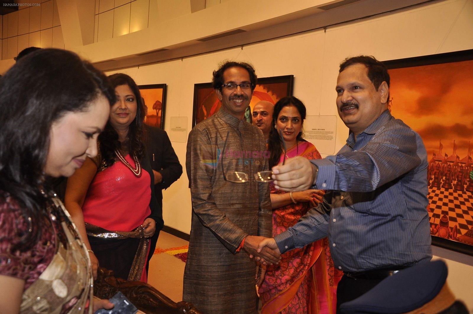 Uddhav Thackeray, Rashmi Thackeray at camel colours exhibition in Jehangir Art Gallery, Mumbai on 1st Dec 2014