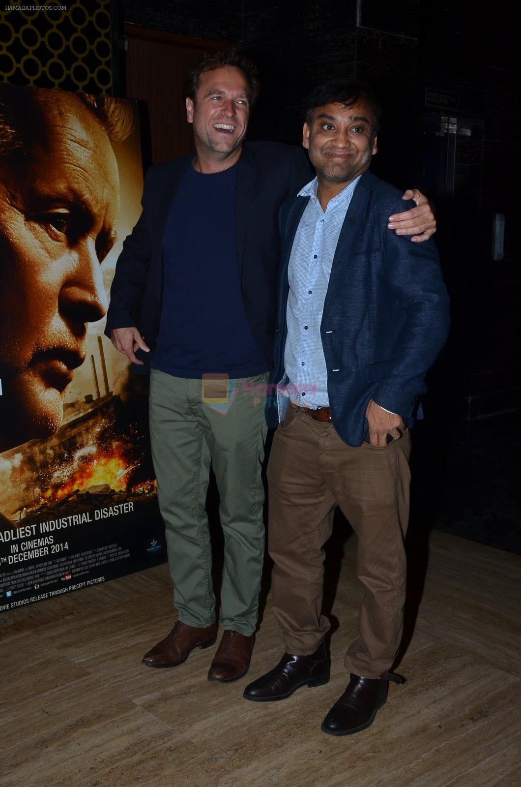 Ravi Kumar, David Brooks at Bhopal film premiere in Mumbai on 4th Dec 2014