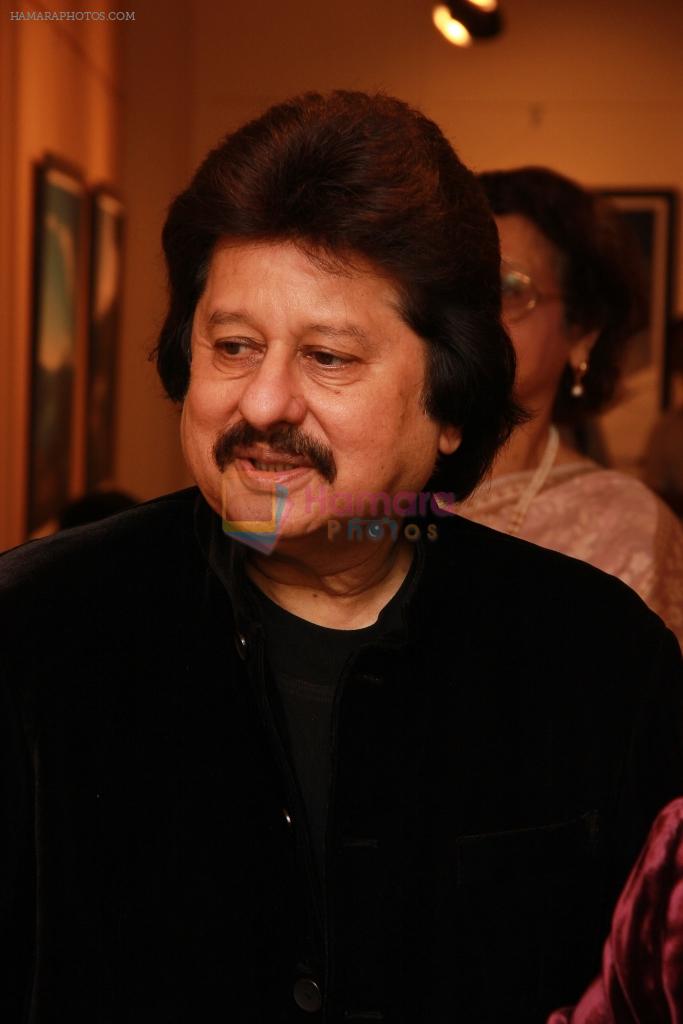 Pankaj Udhas at mukesh batra photo exhibition in Mumbai on 4th Dec 2014