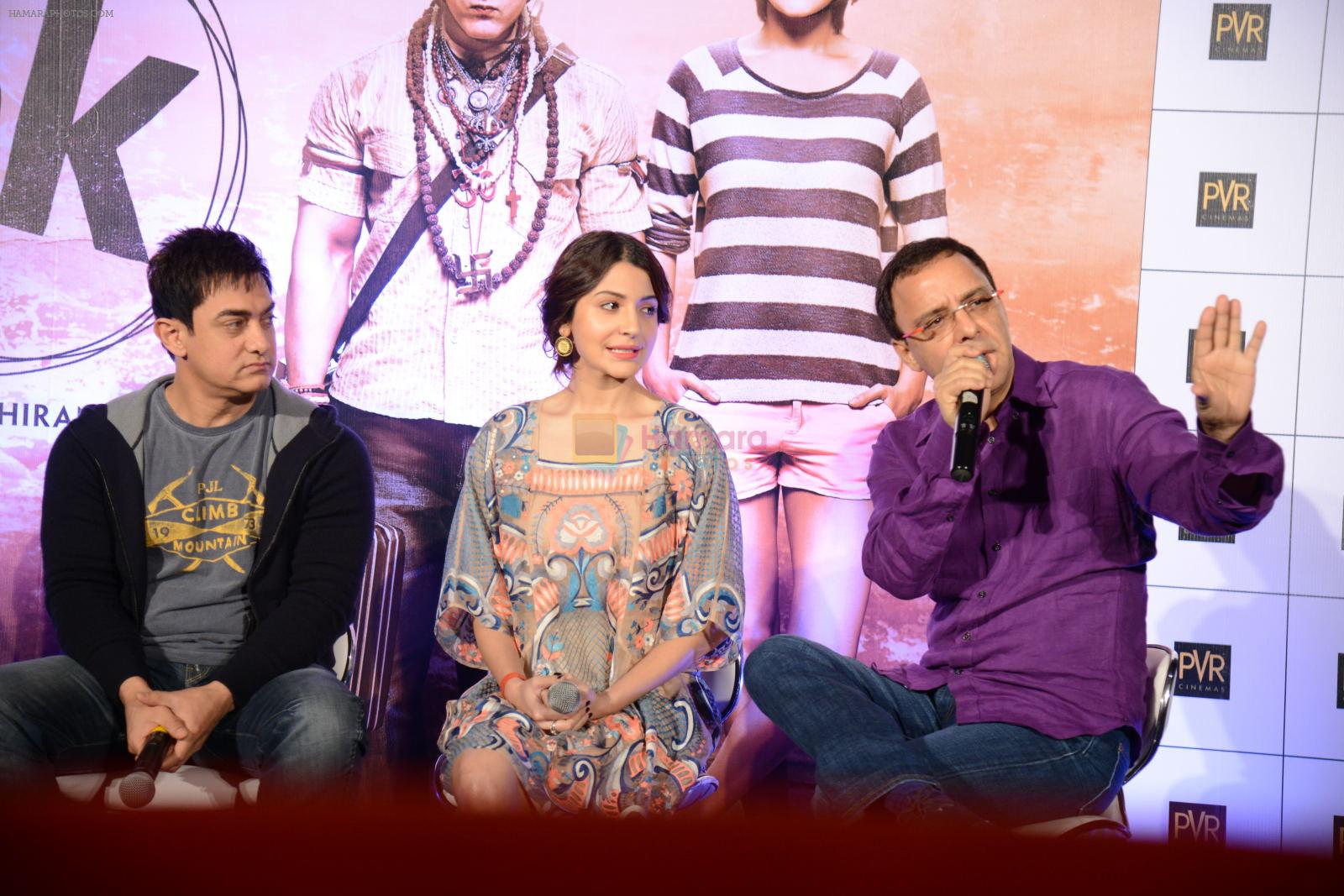 Aamir Khan, Anushka Sharma, Vidhu Vinod Chopra at PK Movie Press Meet in Hyderabad on 9th Dec 2014