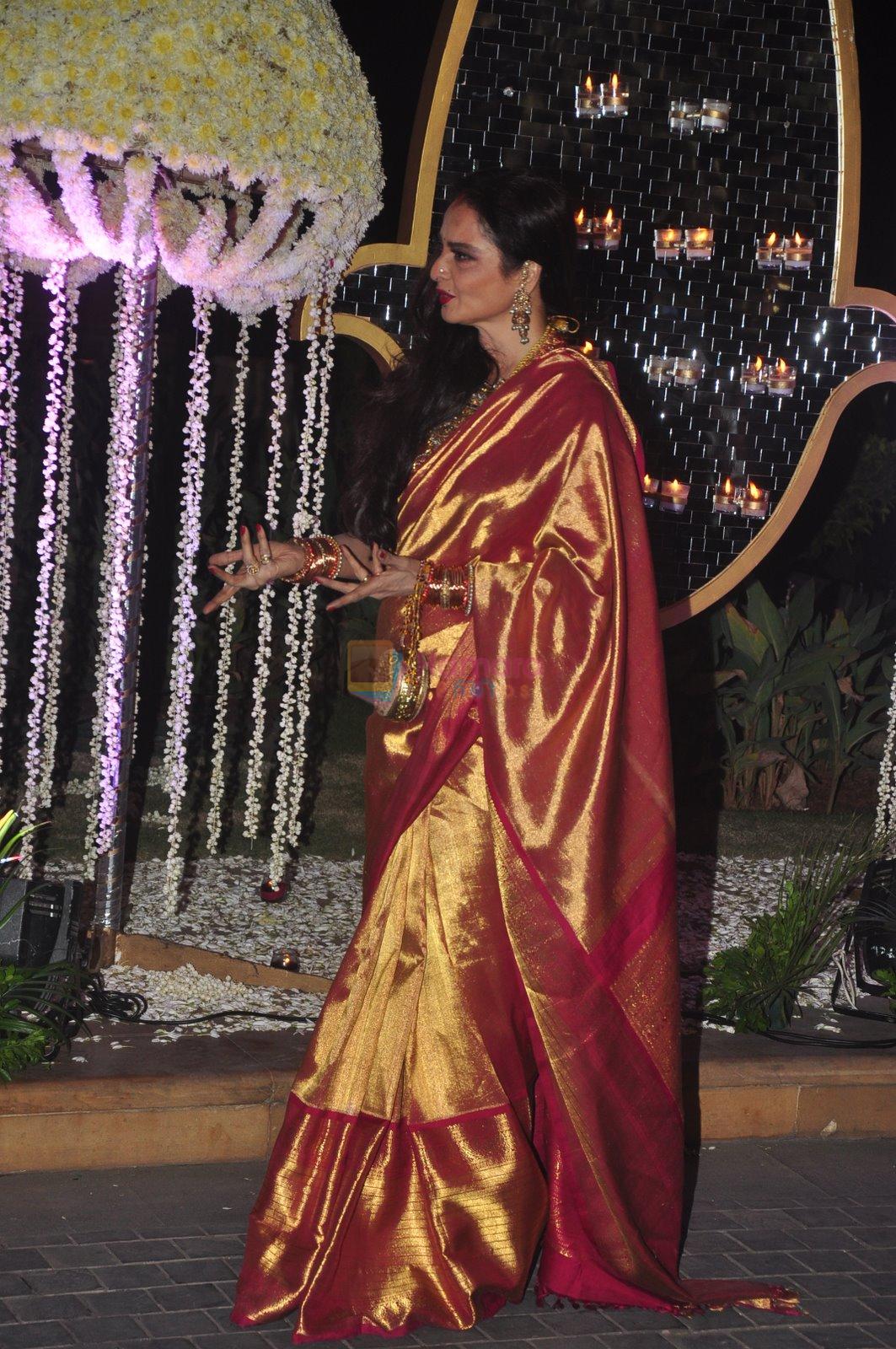 Rekha at Riddhi Malhotra & Tejas Talwalkar's wedding reception in J W Marriott, Mumbai on 15th Dec 2014
