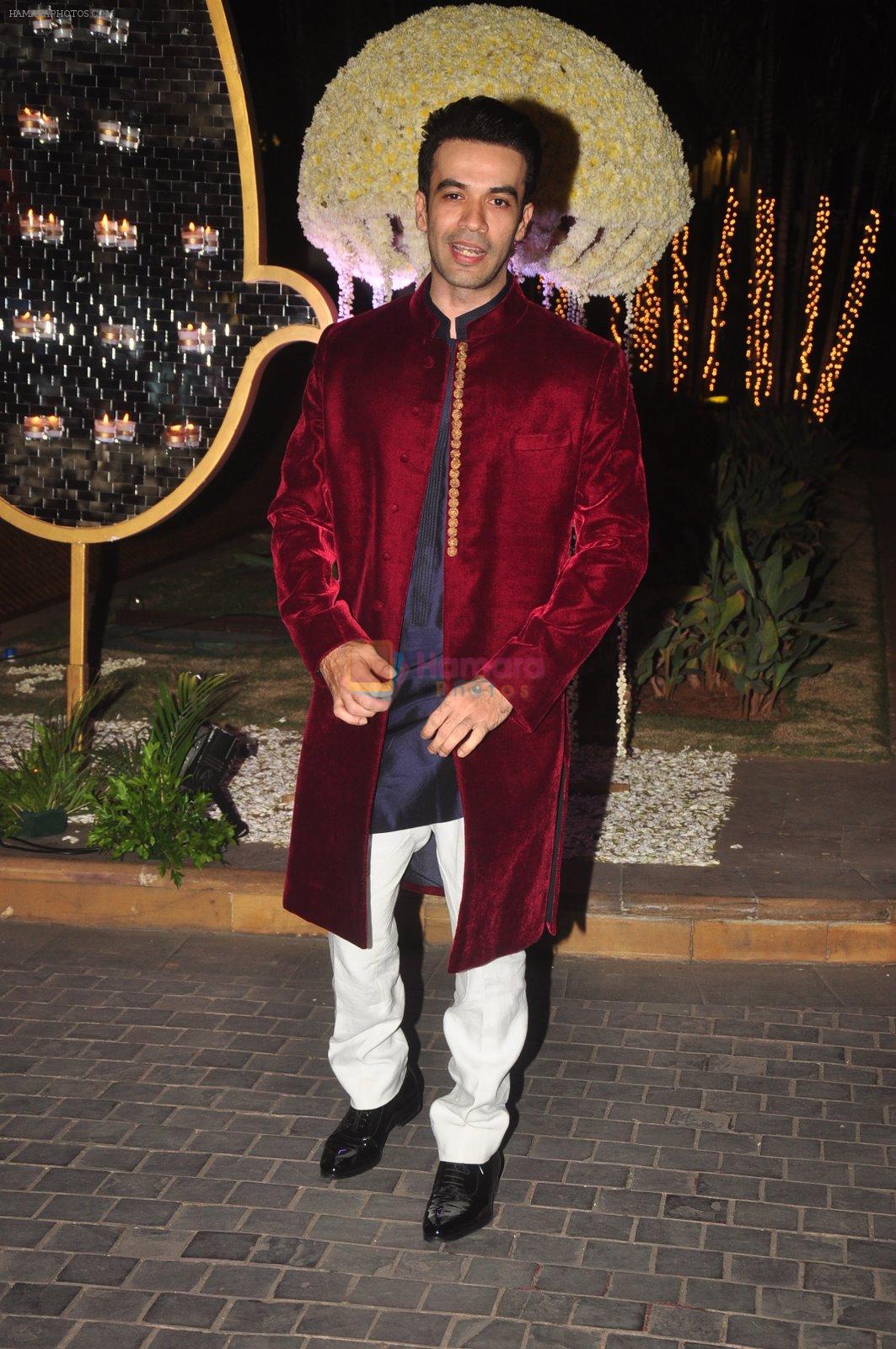 Punit Malhotra at Riddhi Malhotra & Tejas Talwalkar's wedding reception in J W Marriott, Mumbai on 15th Dec 2014