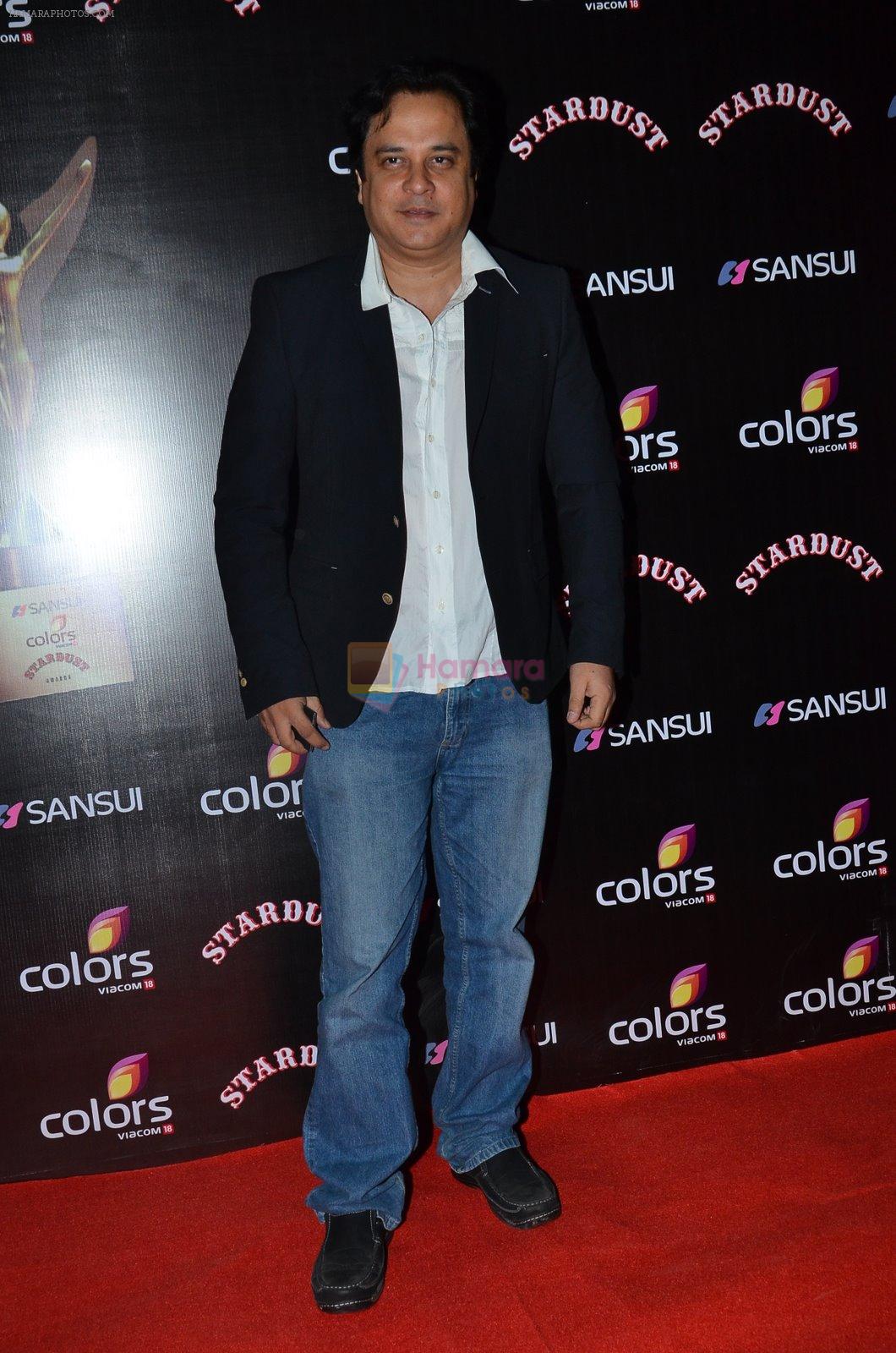 Mahesh Thakur at Sansui Stardust Awards red carpet in Mumbai on 14th Dec 2014