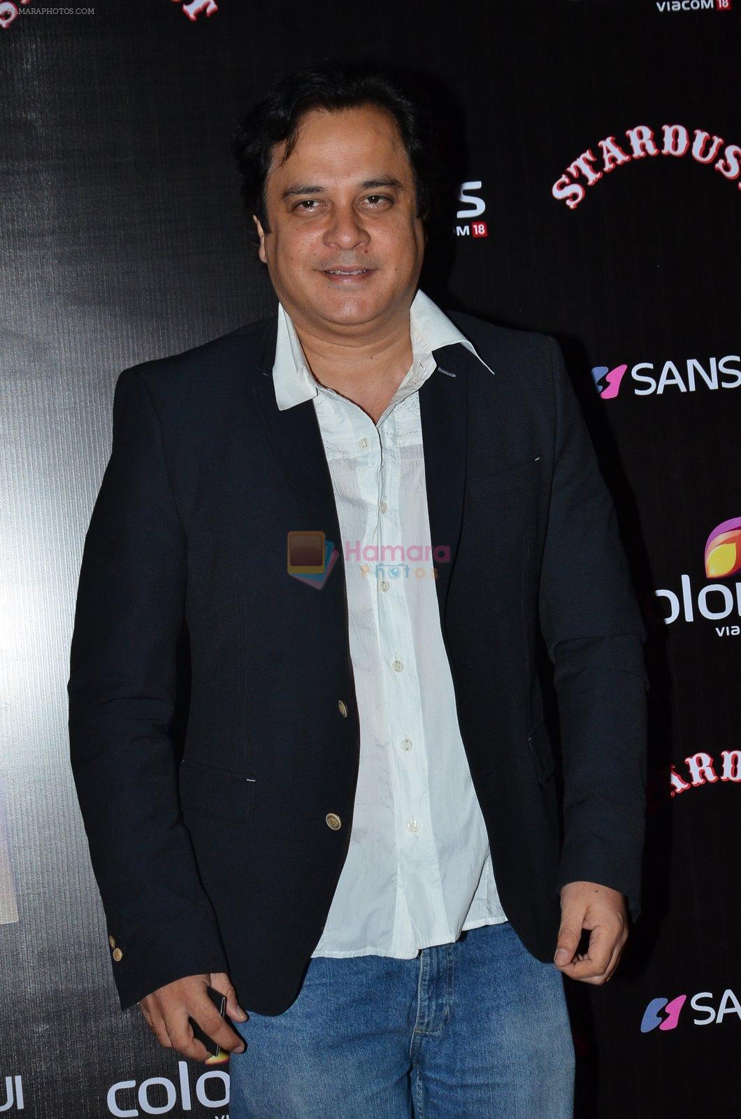 Mahesh Thakur at Sansui Stardust Awards red carpet in Mumbai on 14th Dec 2014