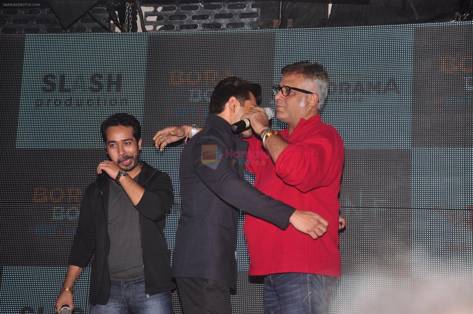 Bipasha Basu, Karan Singh Grover at Alone trailer hit bash in Bora Bora, Mumbai on 22nd Dec 2014