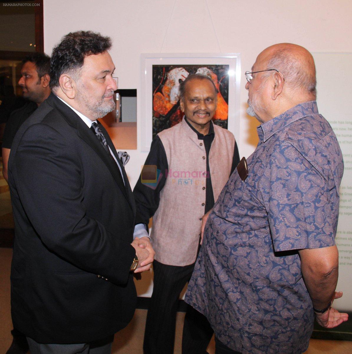 Rishi Kapoor, Shyam Benegal at Deepak Shinde's Colourful Crossings Preview in Mumbai on 23rd Dec 2014