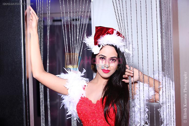 Shobhita Rana turned Sexy Santa