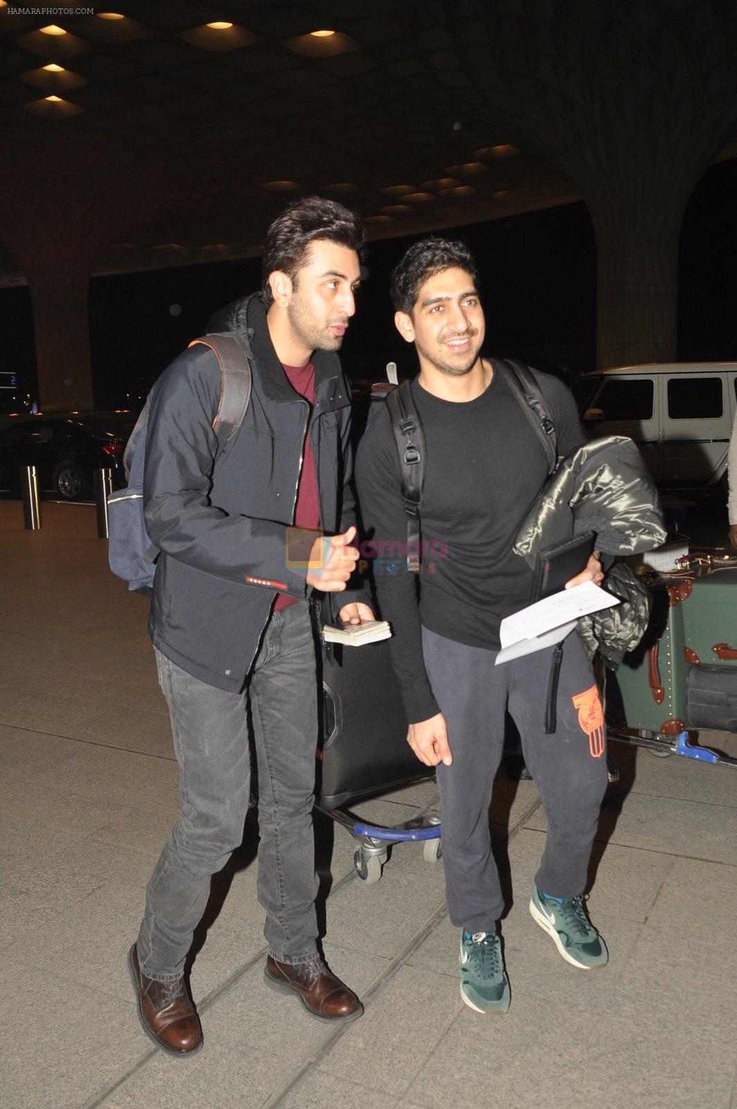Ranbir Kapoor, Ayan Mukerji snapped at airport on 25th Dec 2014
