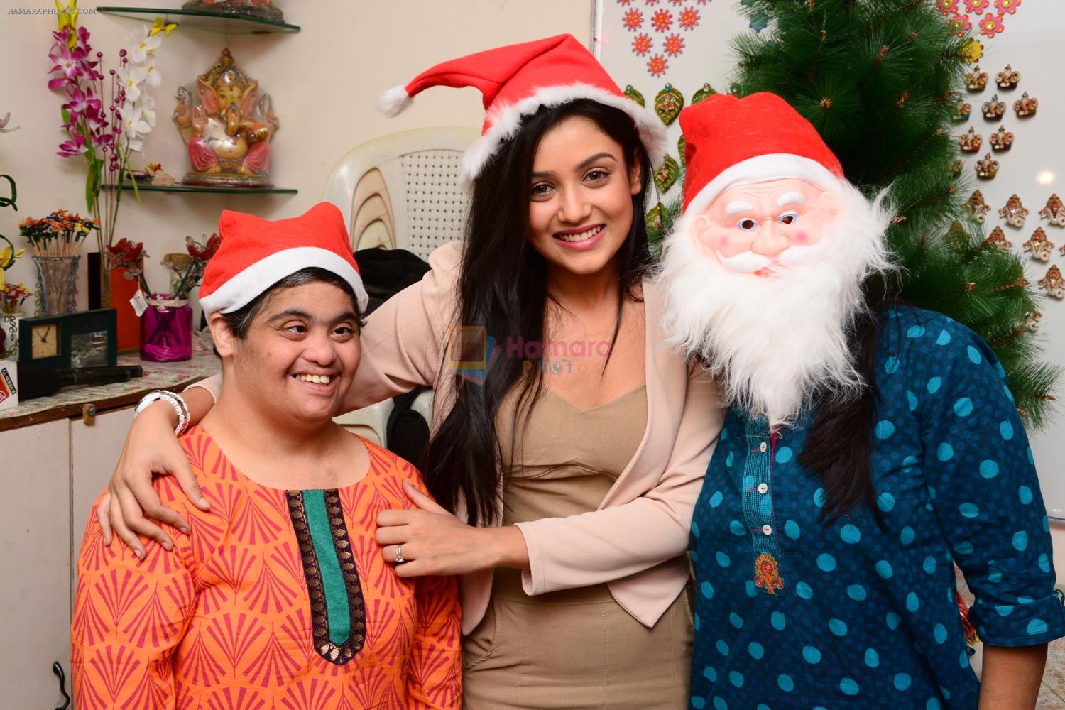Mishti Chakraborty Celebrates her Birthday And Christmas with Mentally Challenged Adults