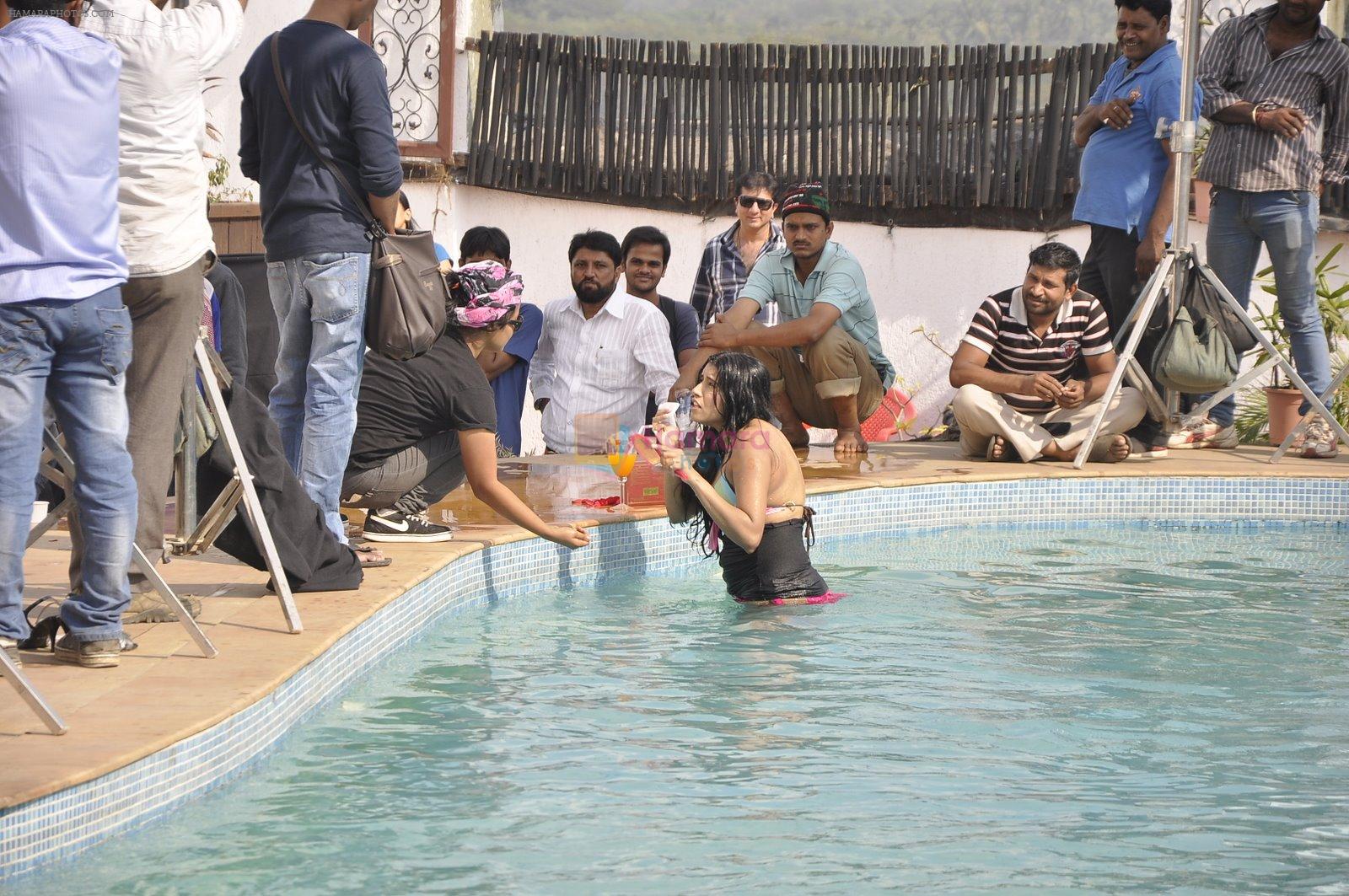 Maushmi Udeshi bikini shoot in Mumbai on 28th Dec 2014