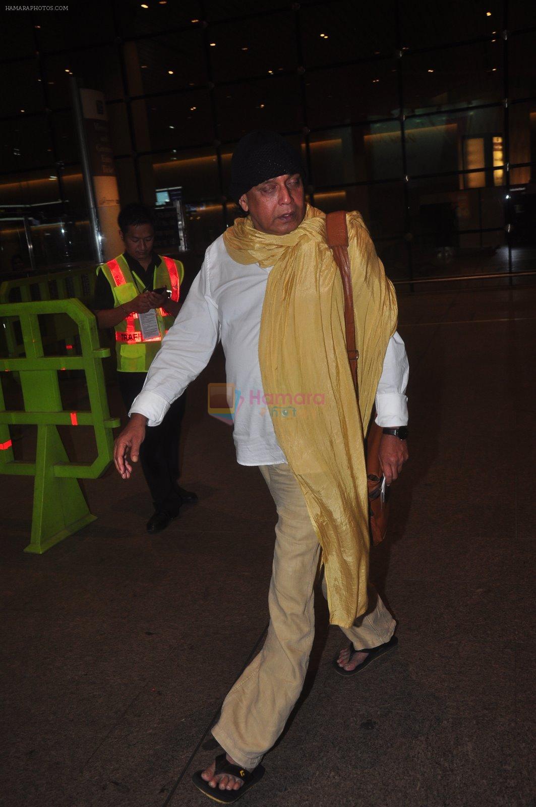 Mithun Chakraborty snapped at airport in Mumbai on 2nd Jan 2015