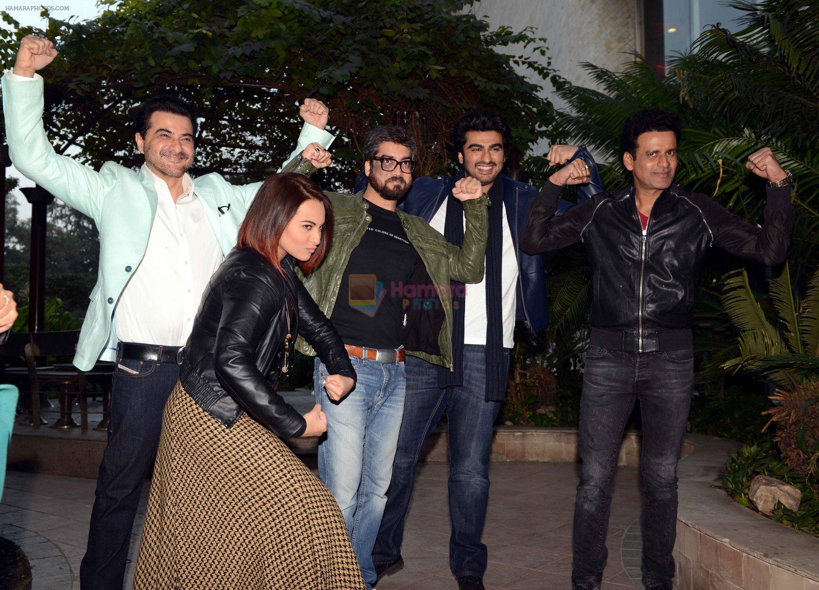 Sonakshi Sinha, Arjun Kapoor, manoj Bajpai, Sanjay Kapoor at Tevar Delhi promotions on 4th Jan 2015
