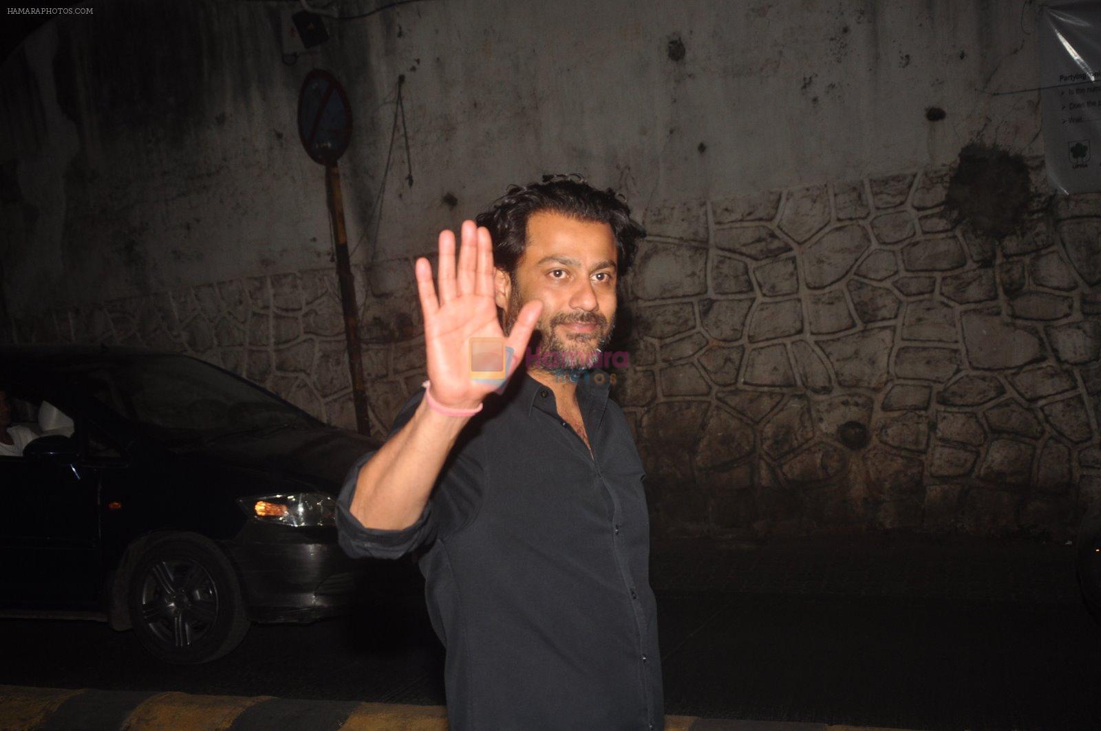 Abhishek Kapoor snapped outside Olive in Mumbai on 7th Jan 2015
