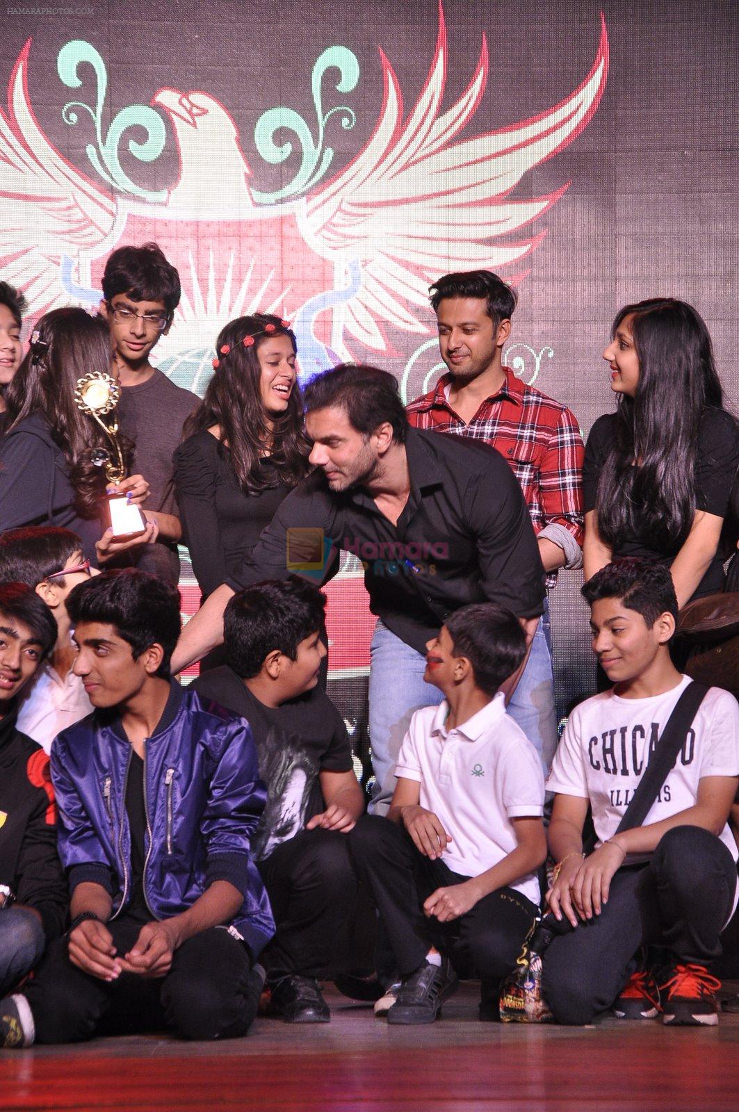 Sohail Khan, Vatsal Seth at School Event in Mumbai on 9th Jan 2015