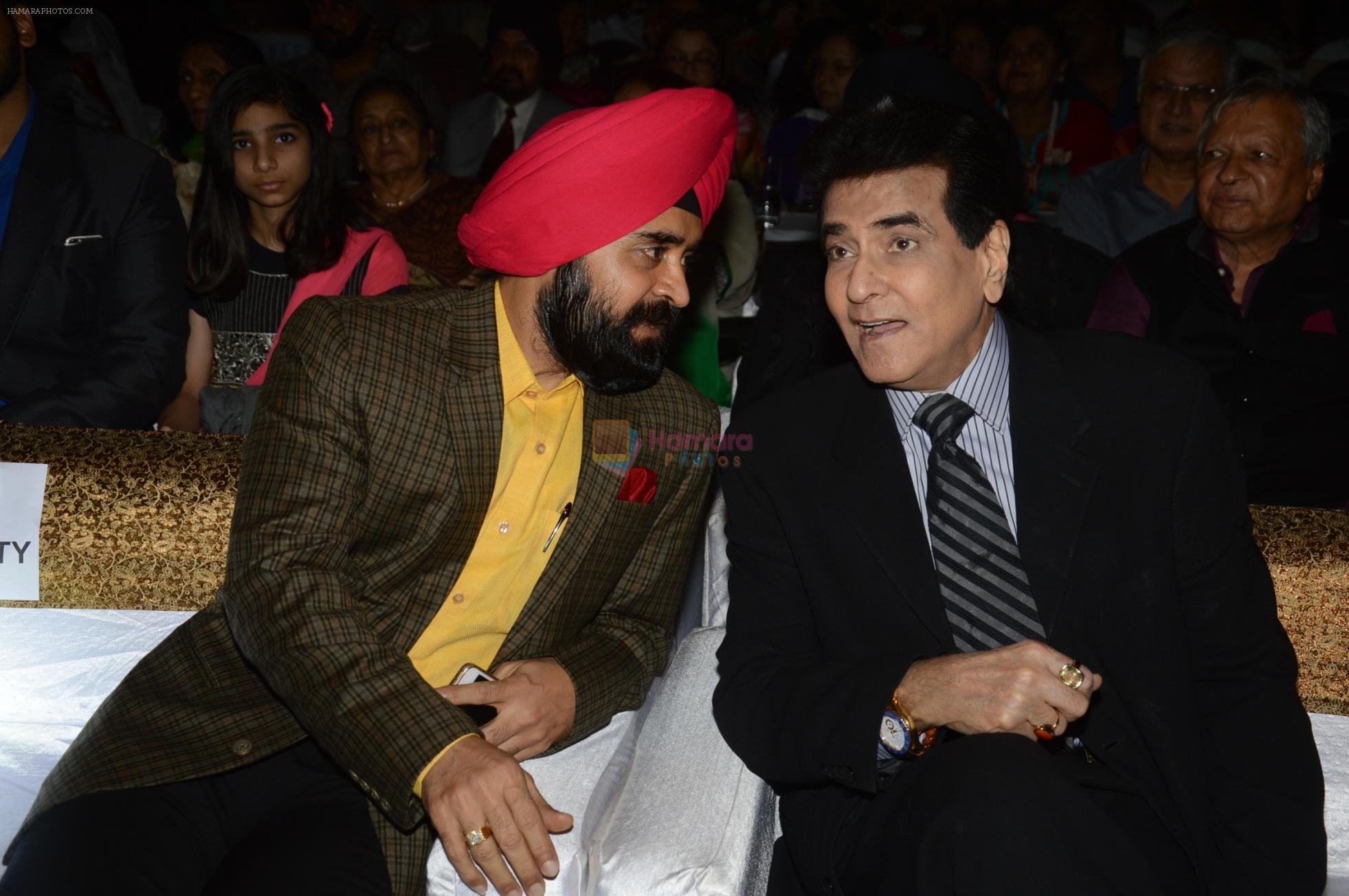 Charan Singh Sapraji with Jitendra at Charan Singh Sapra's Lohri Di Raat event on 10th Jan 2015