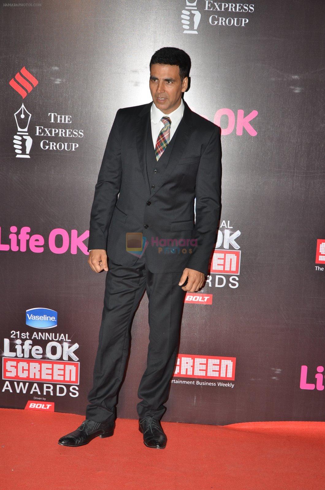 Akshay Kumar at Life Ok Screen Awards red carpet in Mumbai on 14th Jan 2015