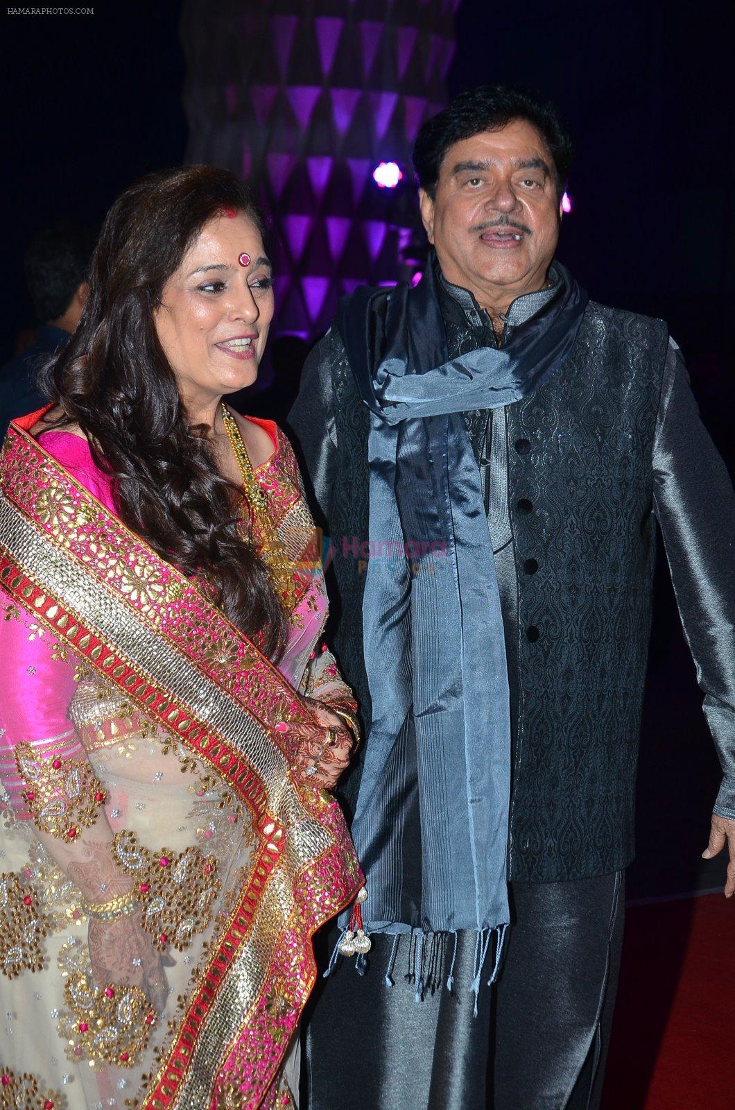 shatrughan sinha, Poonam Sinha at Kush Wedding Reception in Sahara Star, Mumbai on 19th Jan 2015