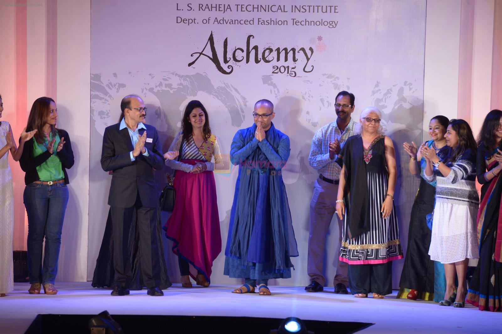 at Achala Sachdev's Alchemy show for LS Raheja Technical institute in Raheja Classique, Mumbai on 20th Jan 2015