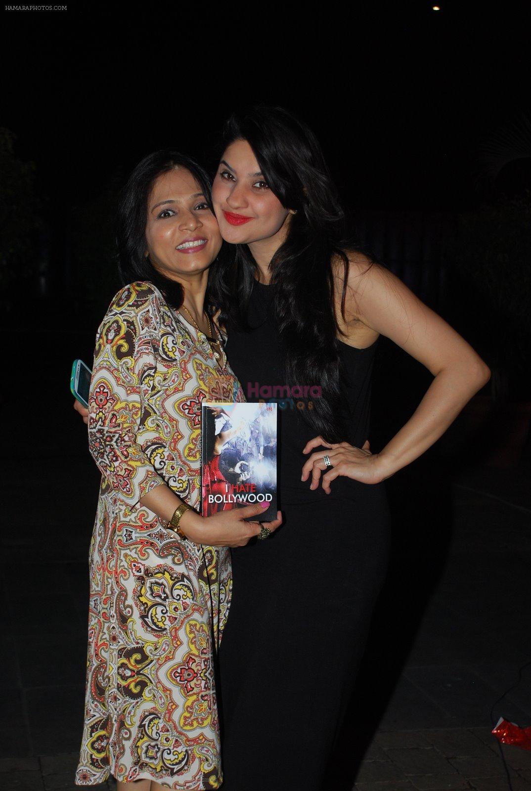 R J Archana at Rohit Khilnani's book launch in Bandra, Mumbai on 22nd Jan 2015