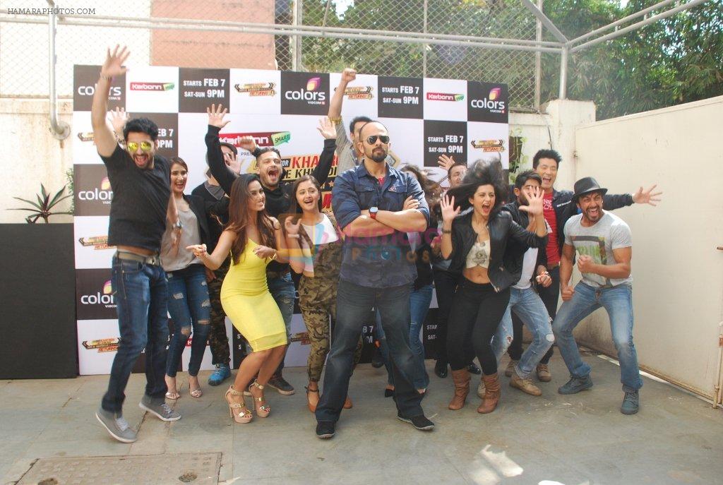 Rohit Shetty, Rashmi Desai, Sagarika Ghatge, Riddhi Dogra, Rohit Shetty, Sana Khan, Asha Negi, Siddharth, Hussain, Aashish,Meiyang, Harshad at Khatron Ke Khiladi press meet in Mumbai on 29th Jan 20