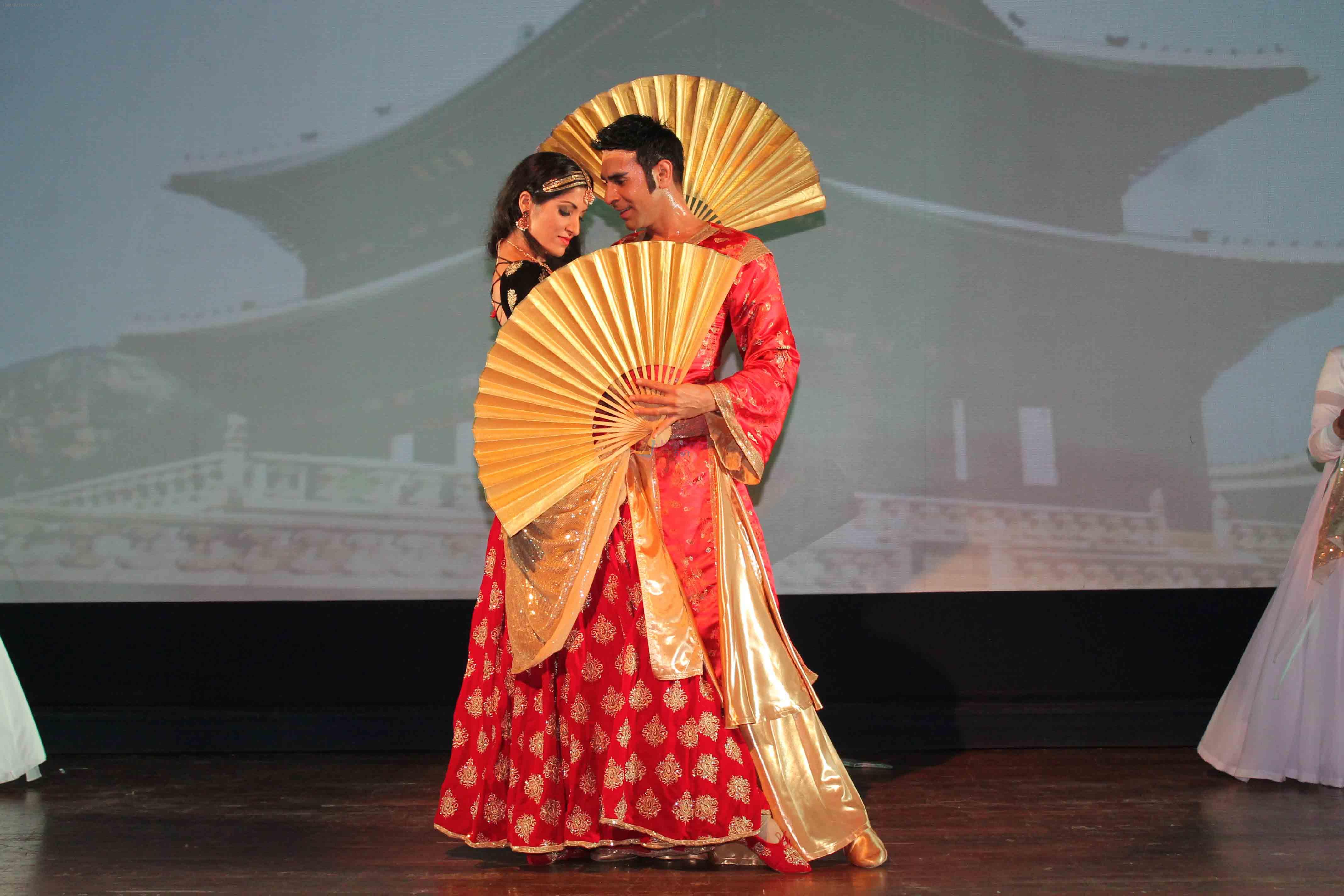 Sandip Soparrkar and jesse Randhawa at Indo Korean grand musical by Sandip Soparrkar based on 78 AD staged for Valentine's Day on 11th Feb 2015