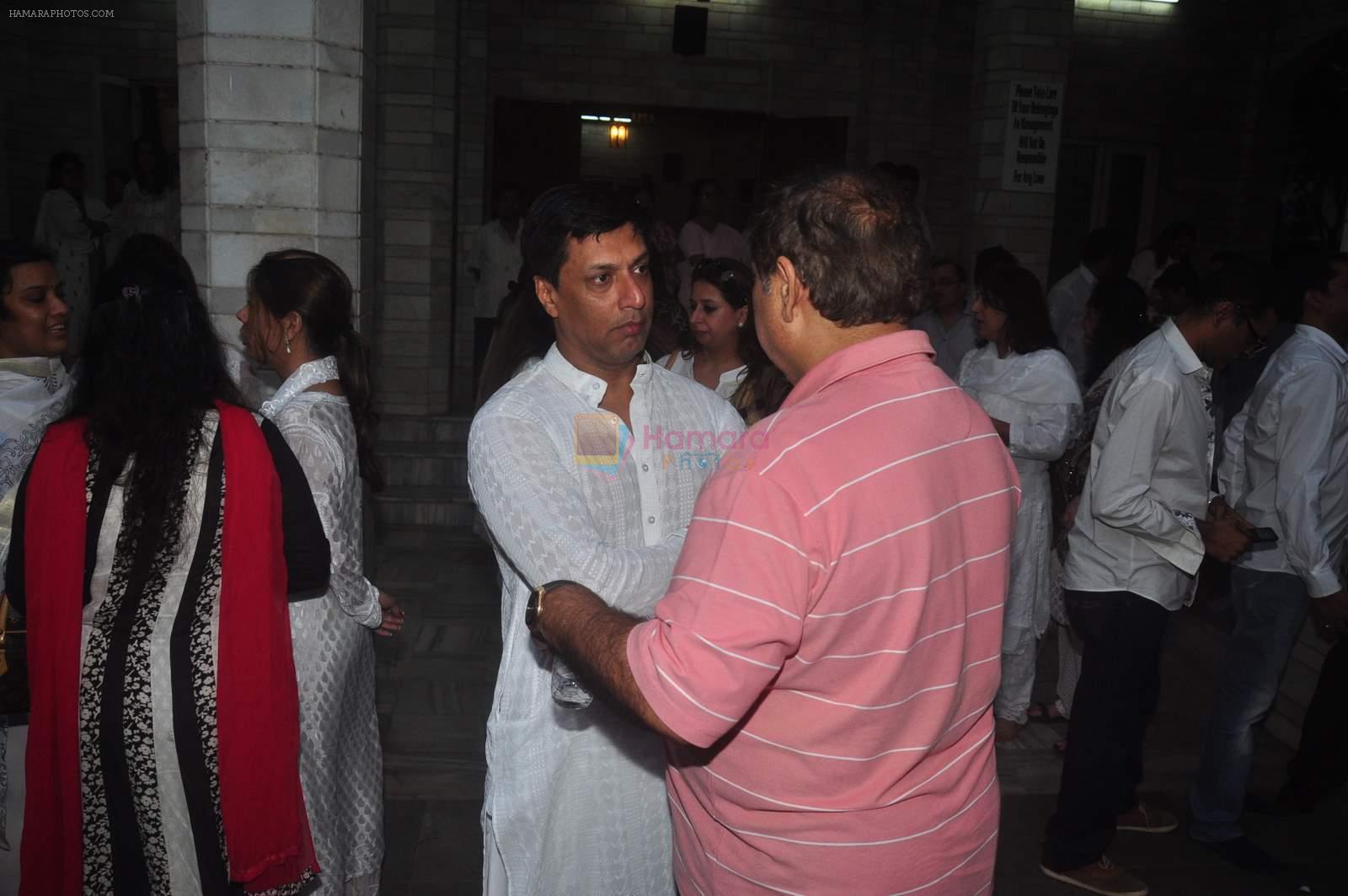 David Dhawan, Madhur Bhandarkar snapped at Madhur's mom prayer meet in Santacruz, Mumbai on 23rd Feb 2015