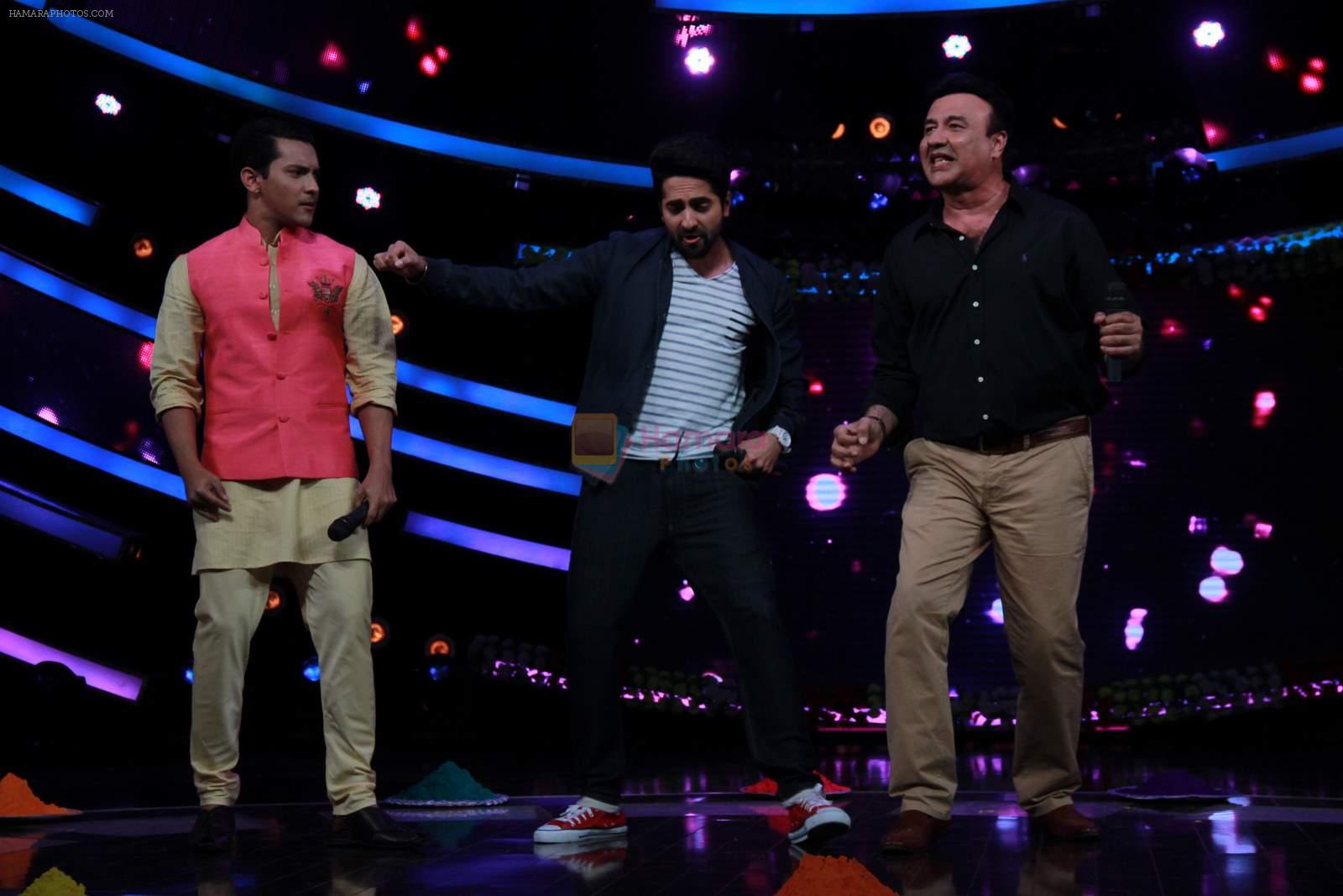 Ayushmann Khurrana, Anu Malik, Aditya Narayan on the sets of Lil Champs in Famous on 24th Feb 2015