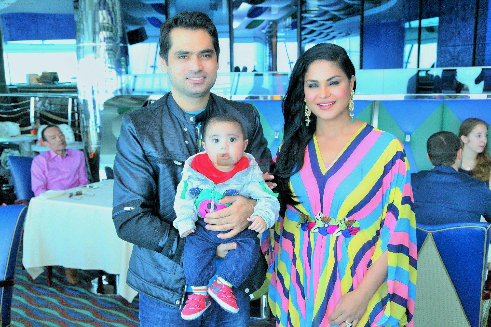 Veena Malik celebrated her birthday in Dubai on 28th Feb 2015