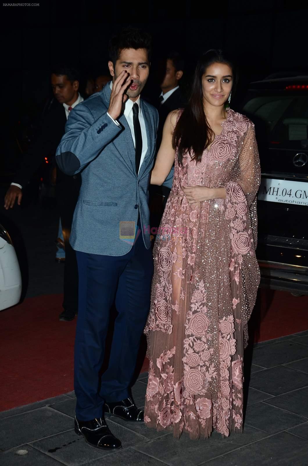 Shraddha Kapoor, Varun Dhawan at Tulsi Kumar's wedding reception in Sahara Star, Mumbai on 2nd March 2015