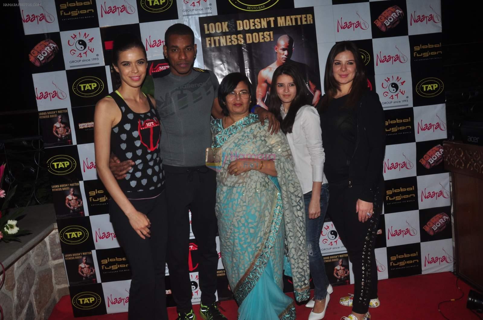 Urvashi Sharma at Sucheta and Harrison's bash for MFT fitness in TAP Bar on 3rd March 2015