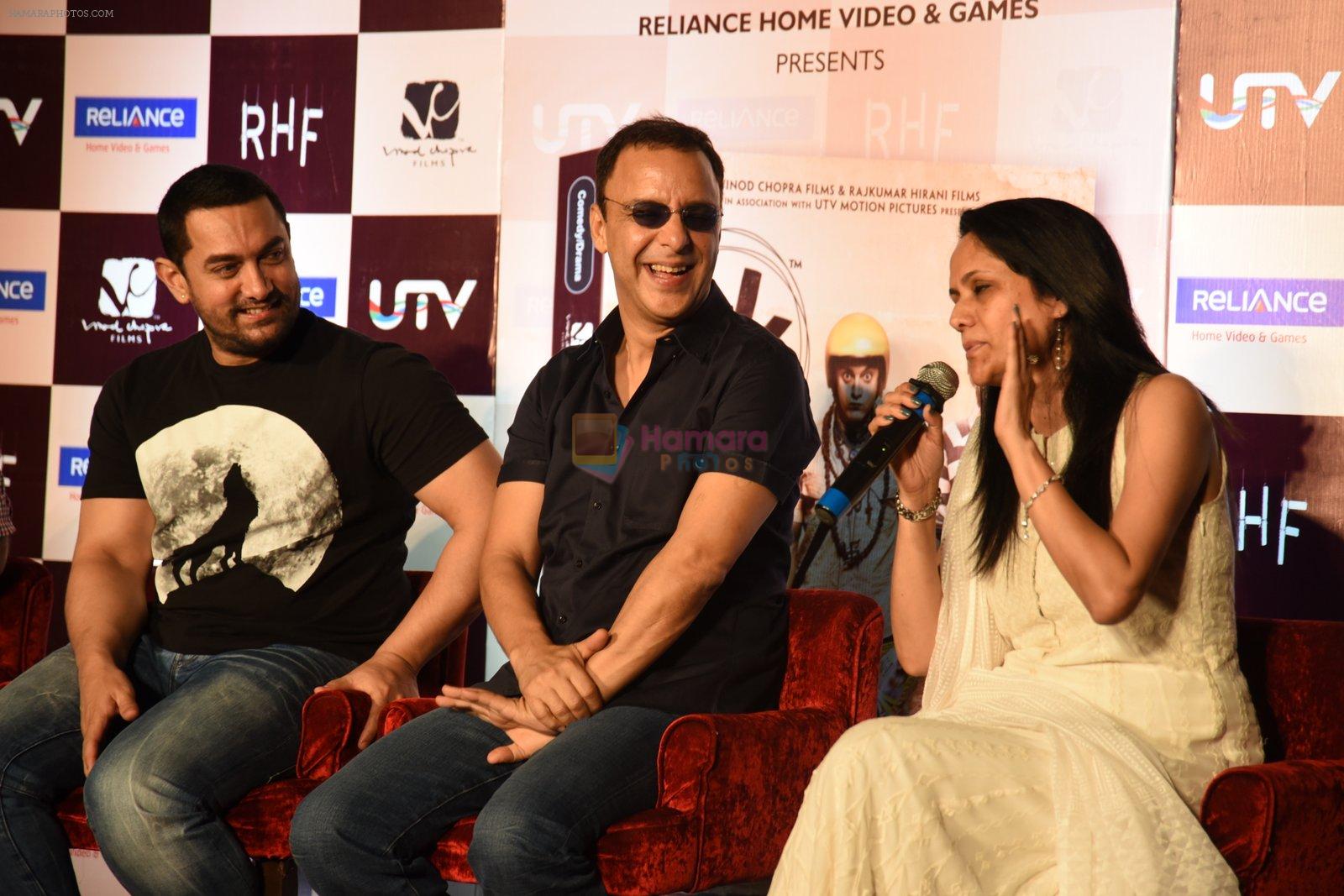 Aamir Khan, Vidhu Vinod Chopra unveils PK Dvd in Mumbai on 11th March 2015
