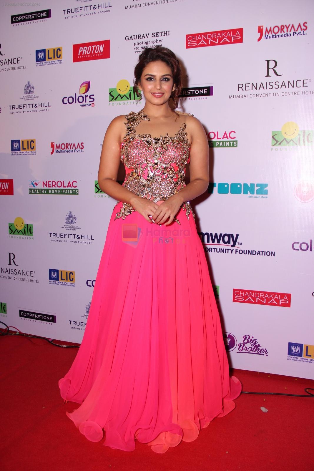 Huma Qureshi at Smile Foundation show with True Fitt & Hill styling in Rennaisance on 15th March 2015