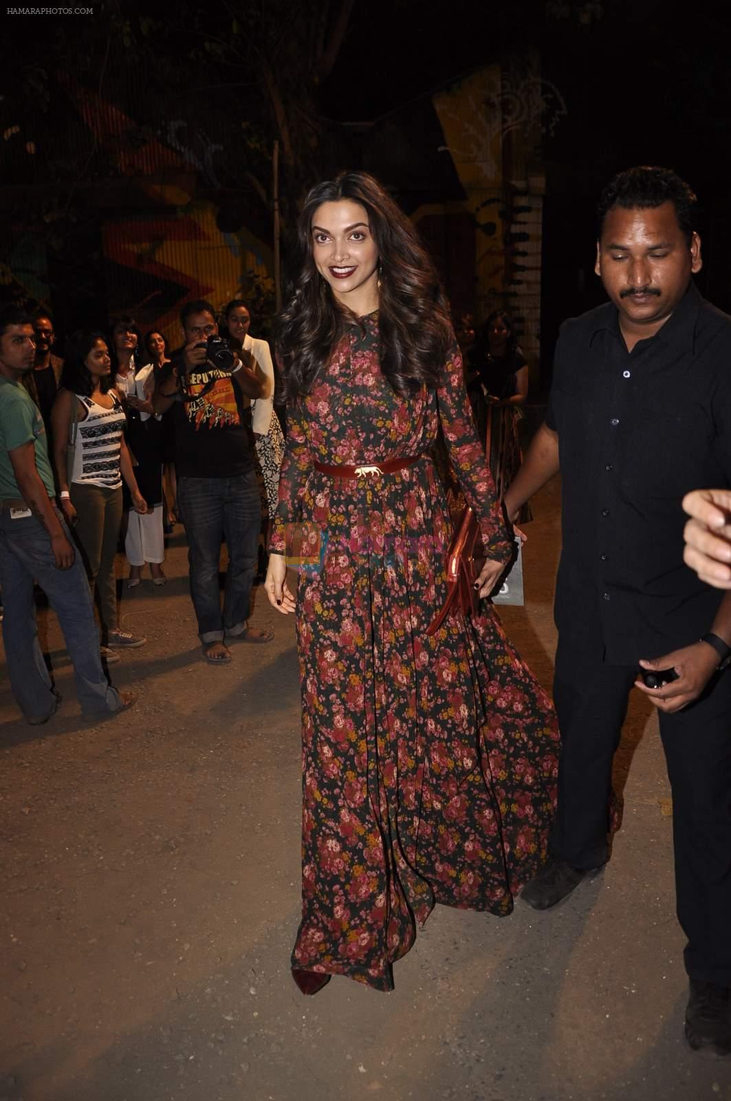 Deepika Padukone at Sabyasachi show in Byculla on 17th March 2015