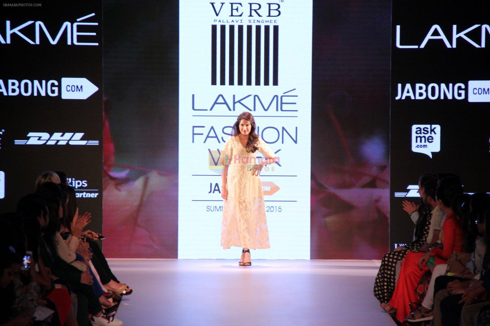 Sagarika Ghatge walks the ramp for Verb by Pallavi Singhee at Lakme Fashion Week 2015 Day 1 on 18th March 2015