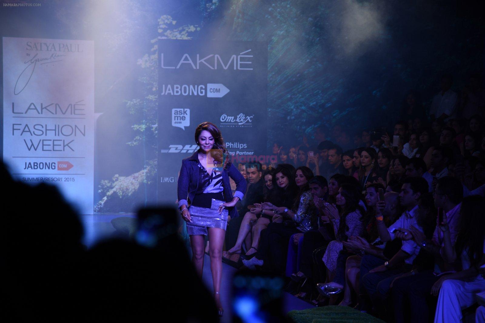 Gauri Khan's show for Satya Paul at LFW 2015 Day 3 on 20th March 2015