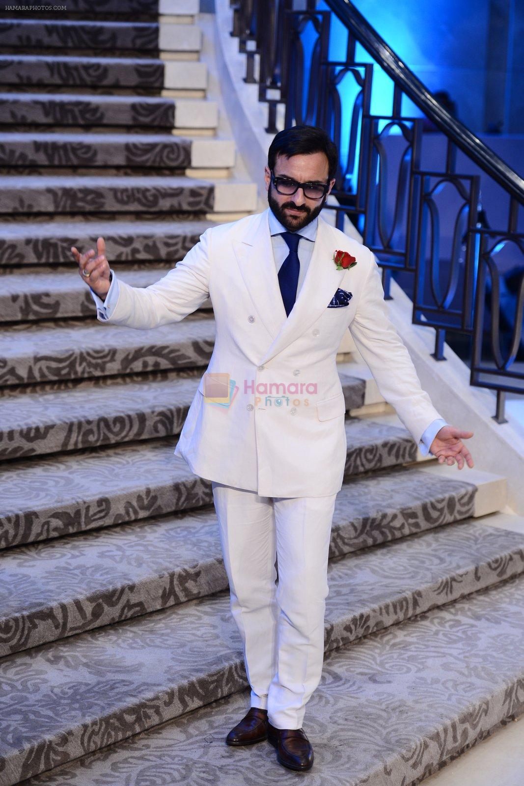 Saif Ali Khan at Anamika Khanna Grand Finale Show at Lakme Fashion Week 2015 Day 5 on 22nd March 2015