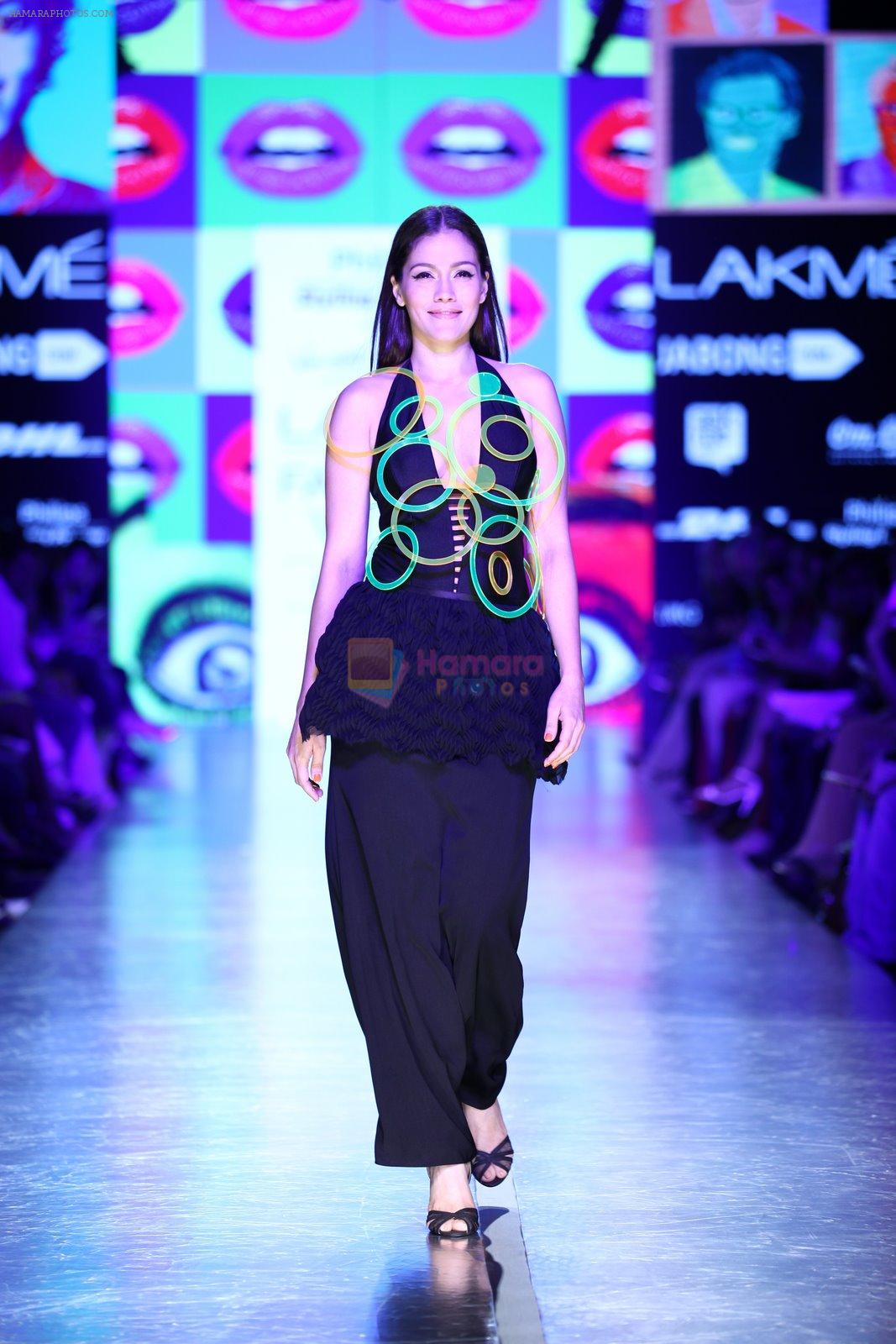 Waluscha D'souza walk the ramp for Wendell Rodricks Show at Lakme Fashion Week 2015 Day 5 on 22nd March 2015