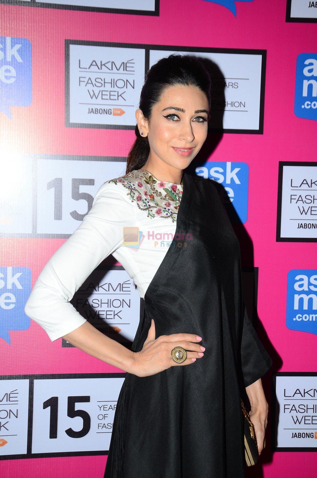 Karisma Kapoor at Anamika Khanna Grand Finale Show at Lakme Fashion Week 2015 Day 5 on 22nd March 2015