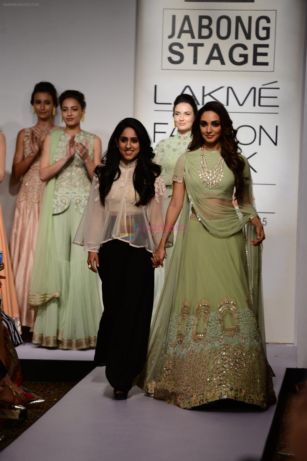Kiara Advani walk the ramp for Ridhi Mehra Show at Lakme Fashion Week 2015 Day 5 on 22nd March 2015