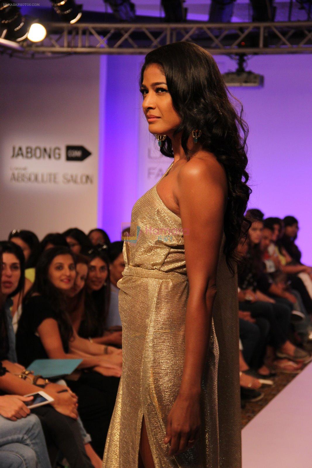 Carol Gracias walk the ramp for Vernadah Show at Lakme Fashion Week 2015 Day 5 on 22nd March 2015