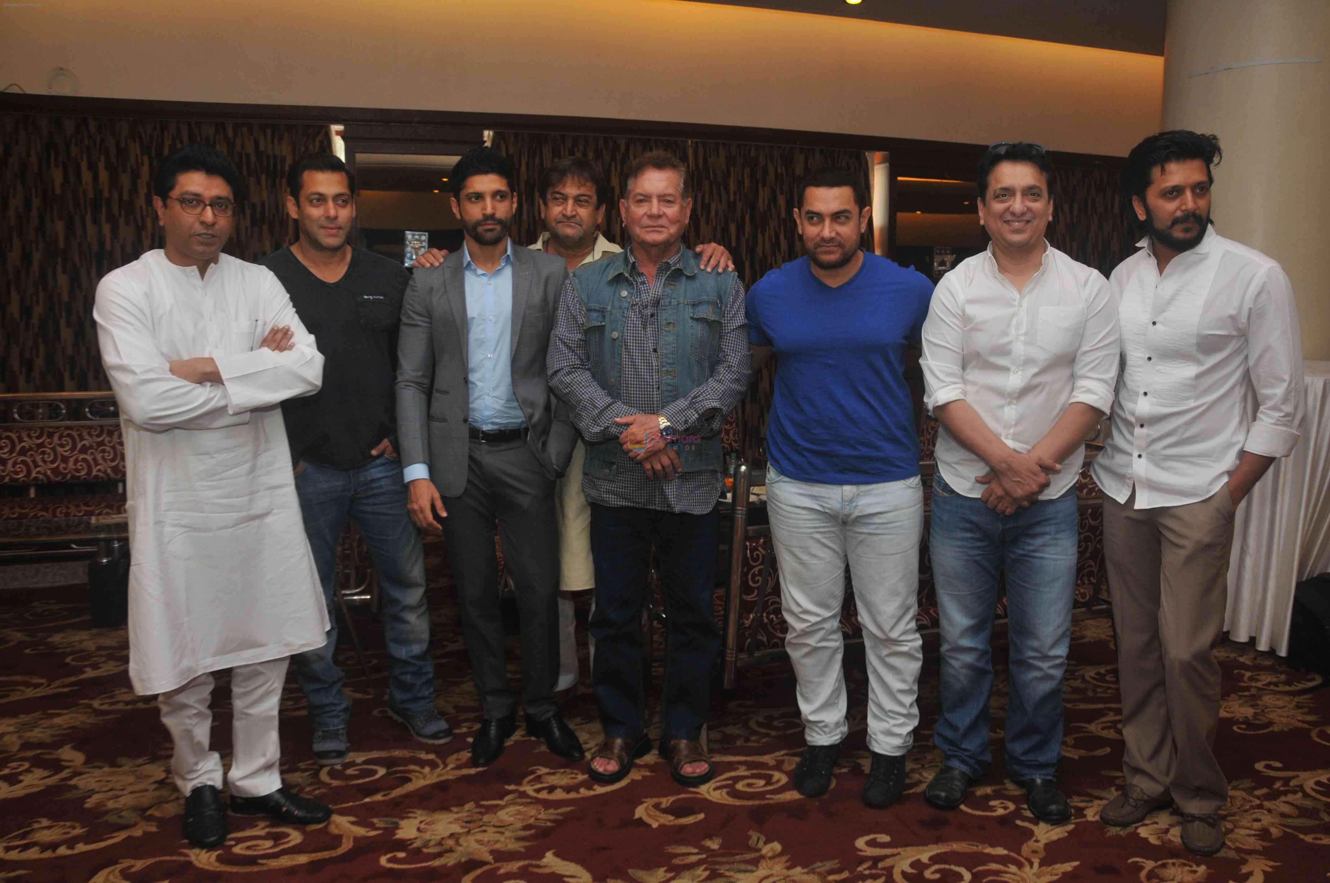 Aamir Khan, Salman Khan, Farhan Akhtar, Salim Khan, Sajid Nadiadwala, Riteish Deshmukh meets Raj Thackeray to discuss on Mumbai City on 28th March 2015